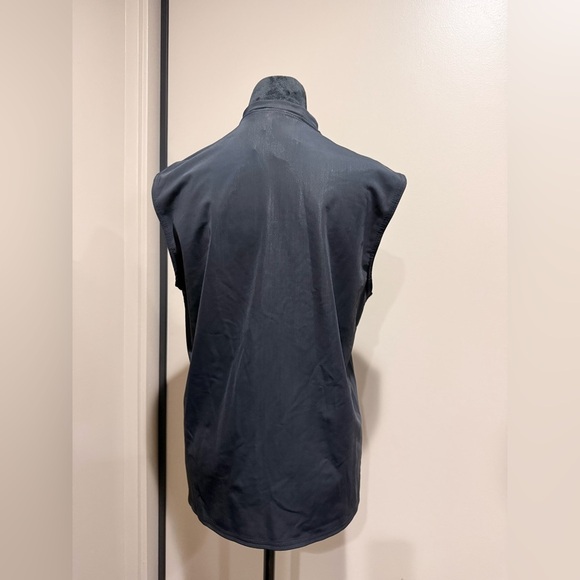 Chic Black Sleeveless Blouse with Satin Detail - Picture 6 of 6